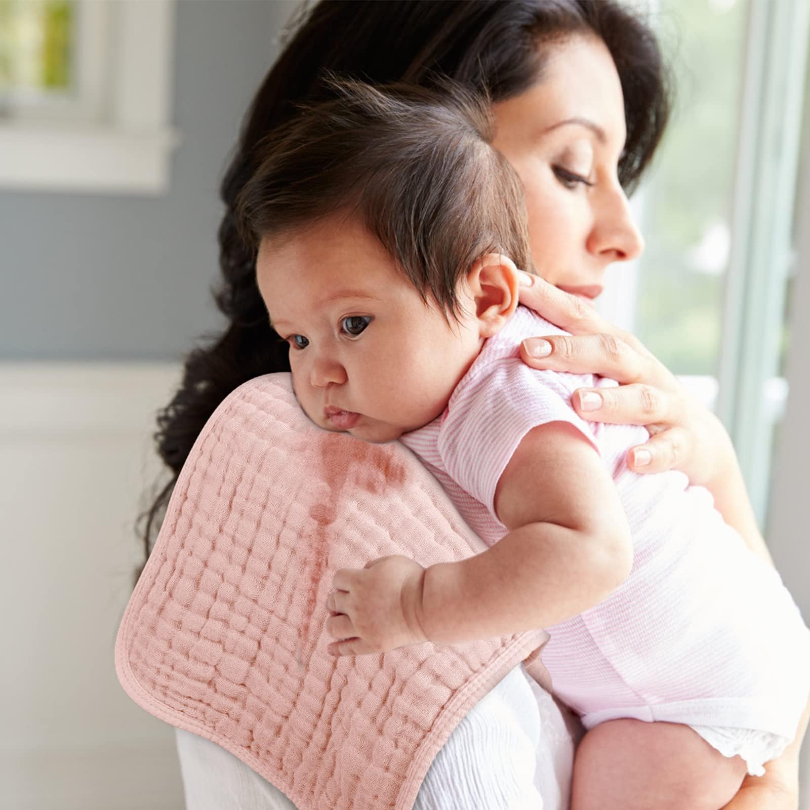 Looxii burp cloths with 6-layer thickening—premium softness.
