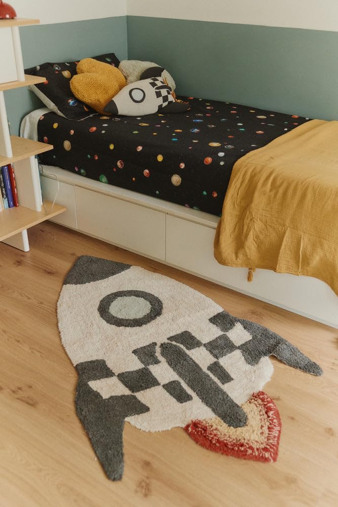 Lorena Canals Rocket rug is machine washable for busy households and easy cleanup.