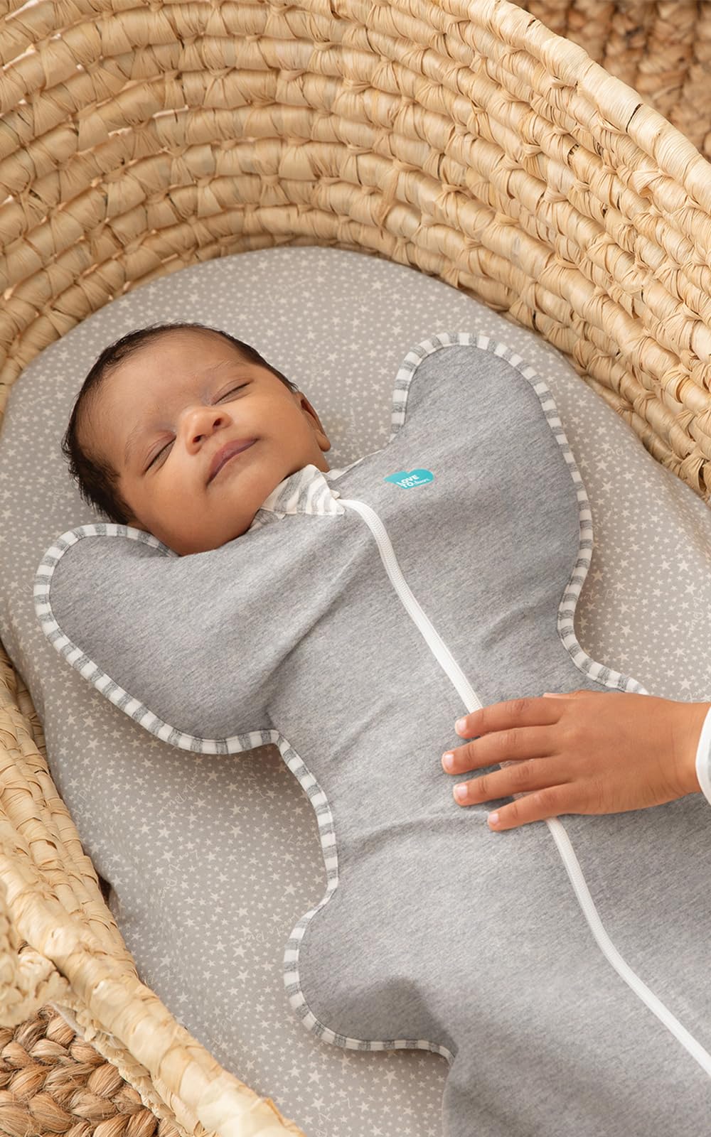 Love to Dream Swaddle UP face-safe design keeps fabric away from the face.