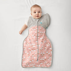 Love to Dream Transition Bag with zip-off wings enabling gradual arm freedom
