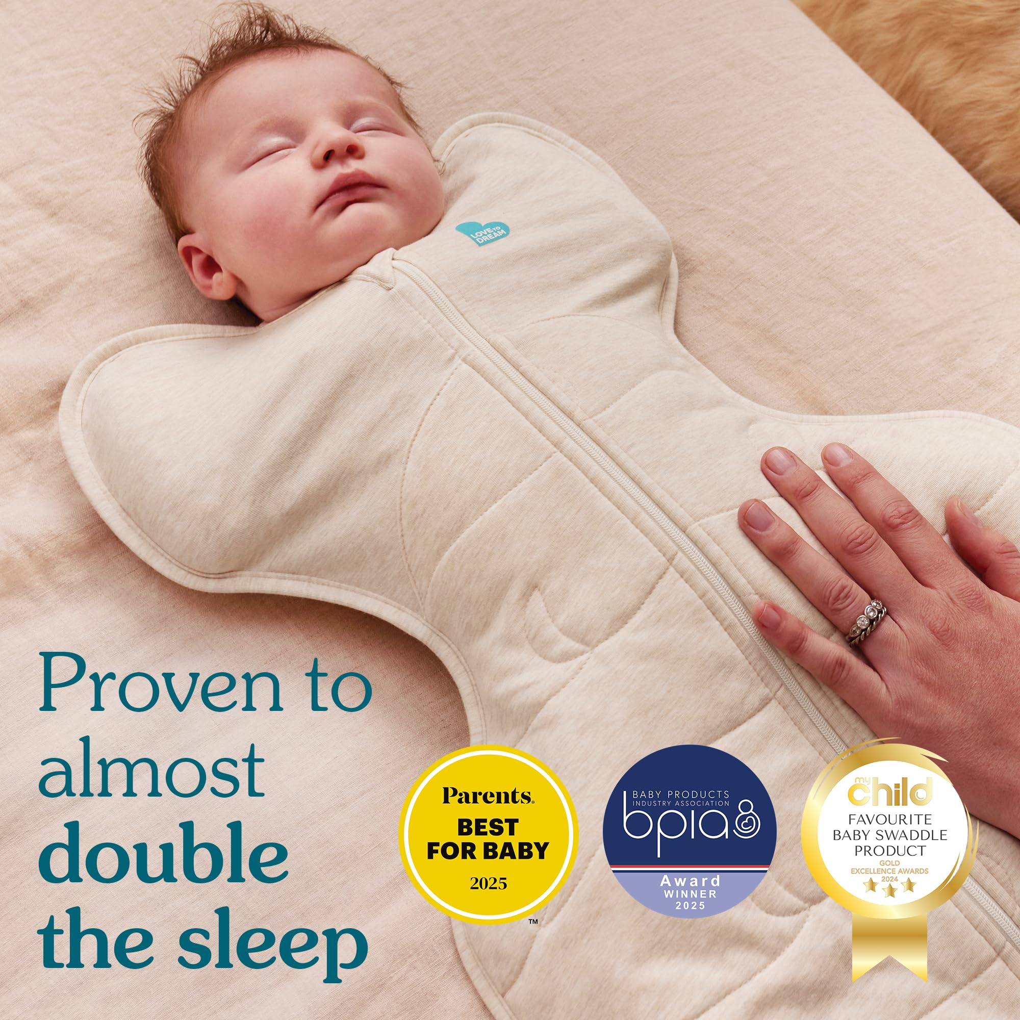 Love to Dream Swaddle Up two-way zip enables quick diaper changes.