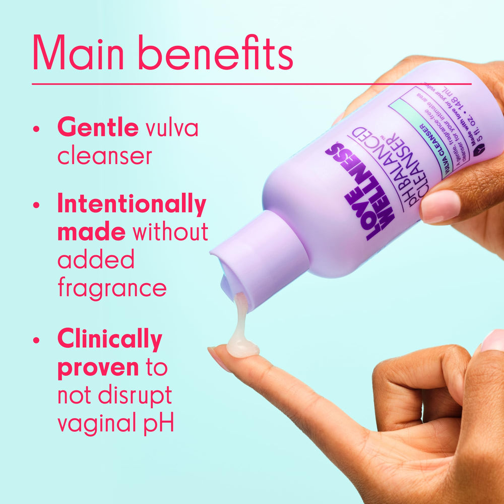 Love Wellness Balance Wipes close-up with aloe vera and chamomile for soothing skin
