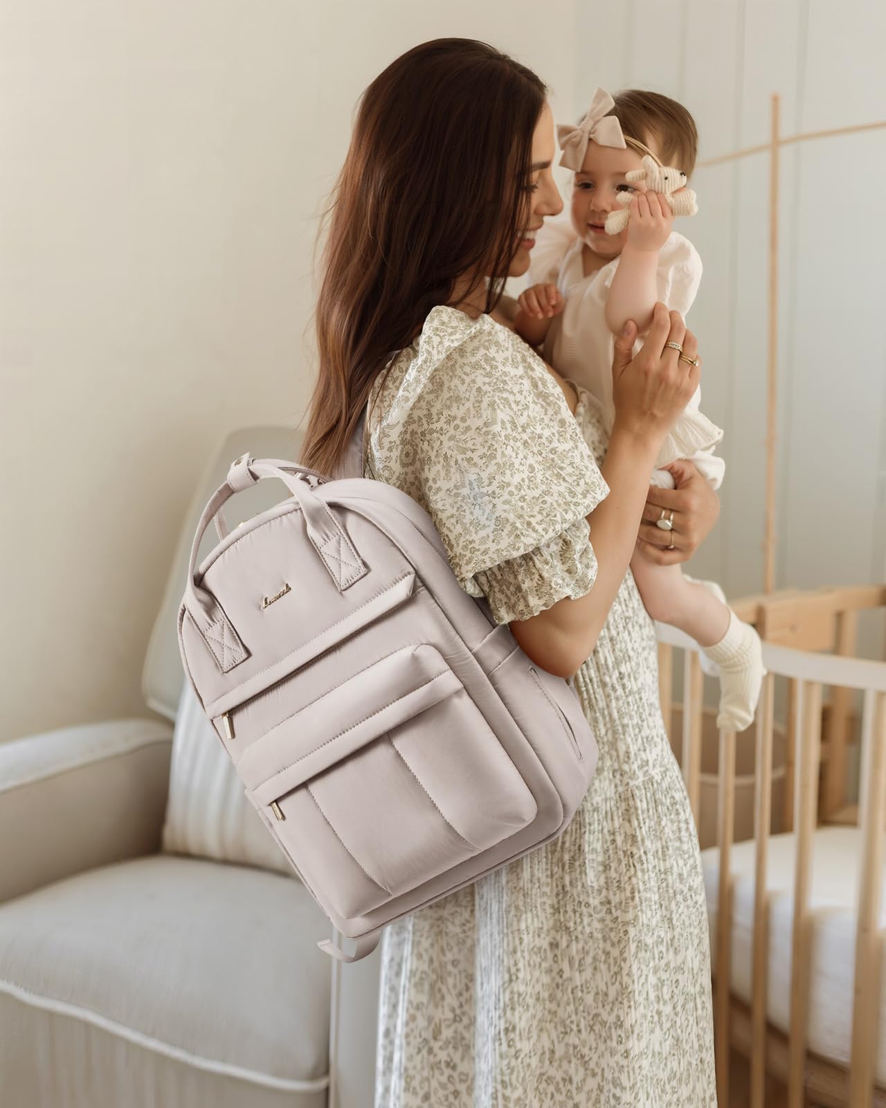 LOVEVOOK has 12 pockets for organized baby gear on the go
