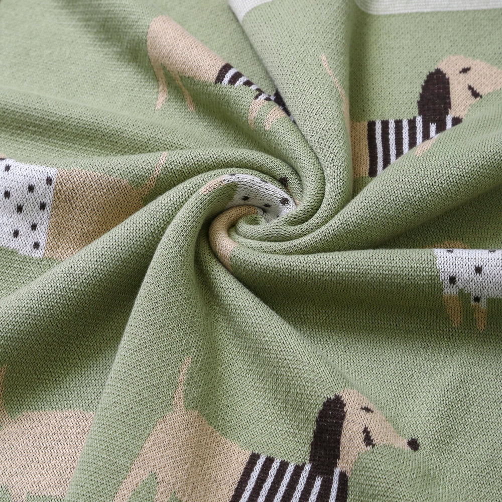 Loyfoky blanket is machine washable for easy care and quick refreshes.