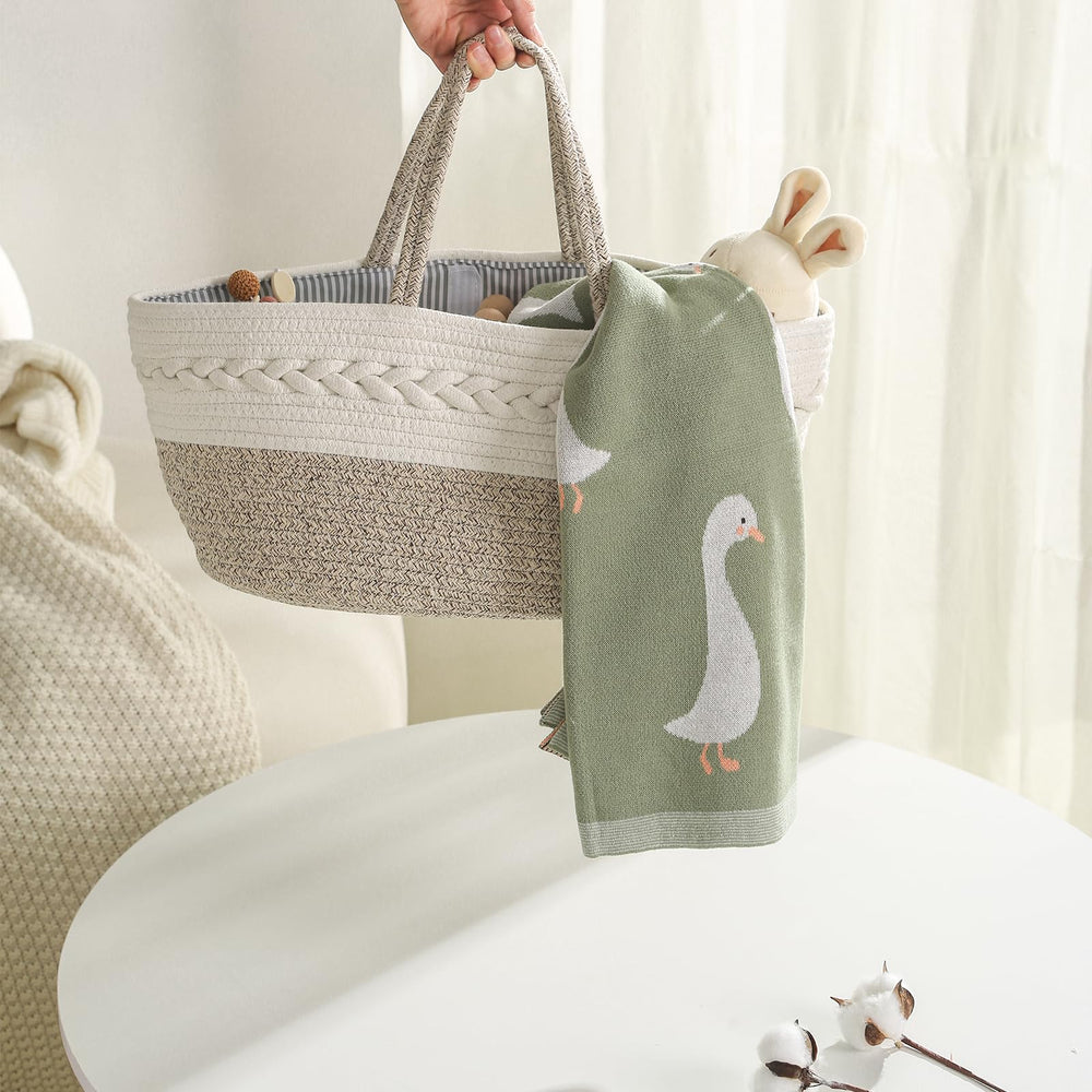 Loyfoky 100% cotton soft-knit blanket for delicate skin.