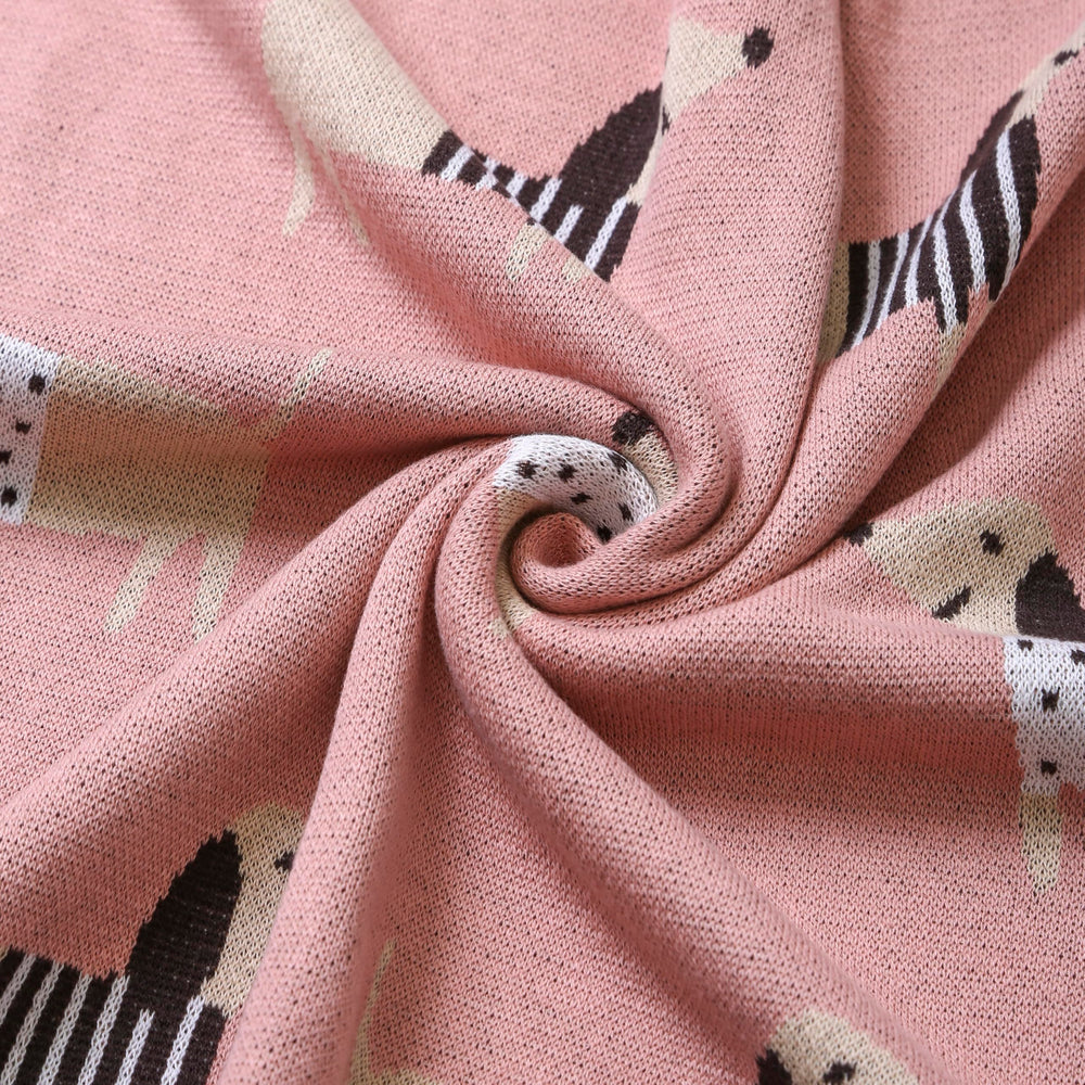 Loyfoky newborn comfort knit blanket for snuggles and naps.