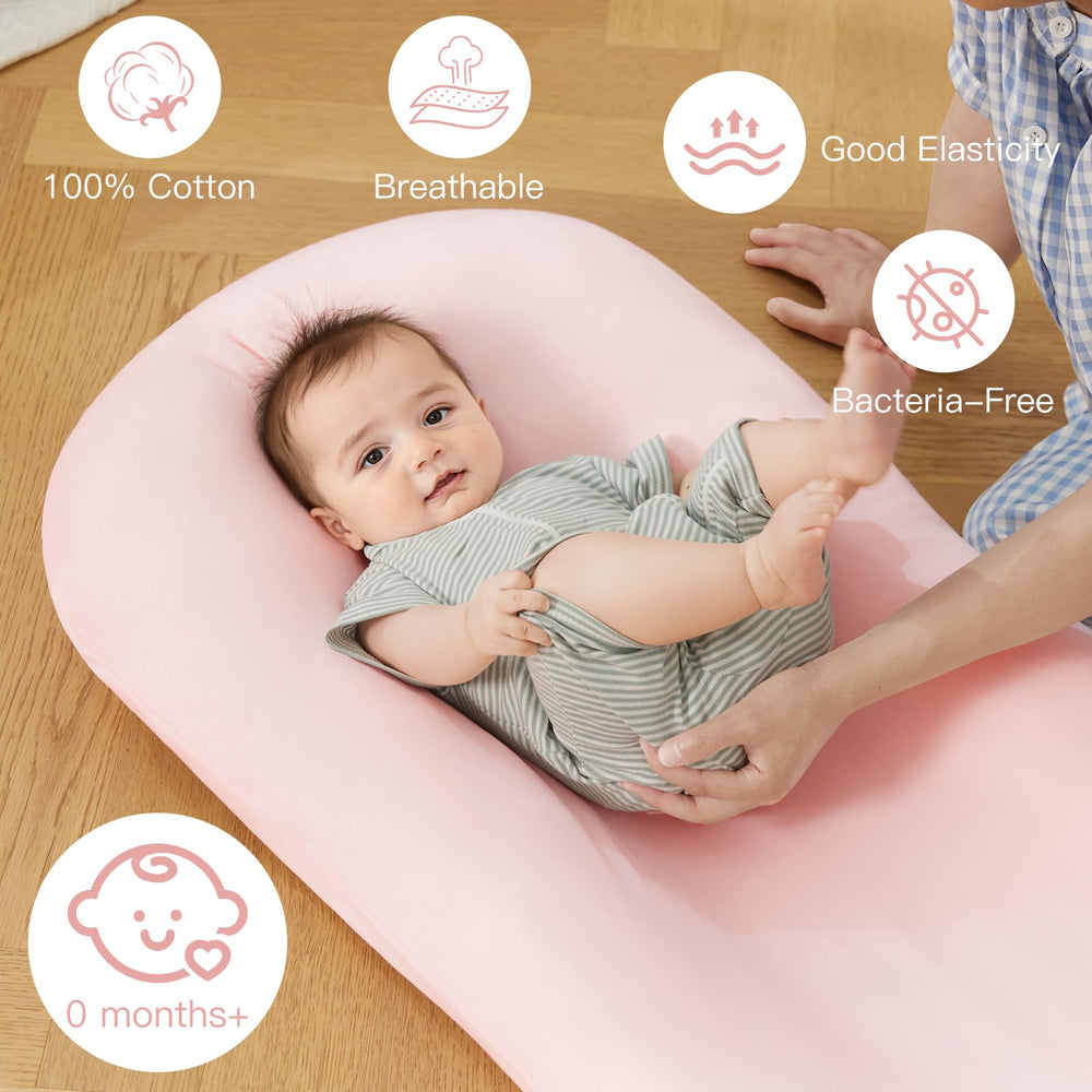 Close up of soft organic cotton cover on Lucakuins lounger