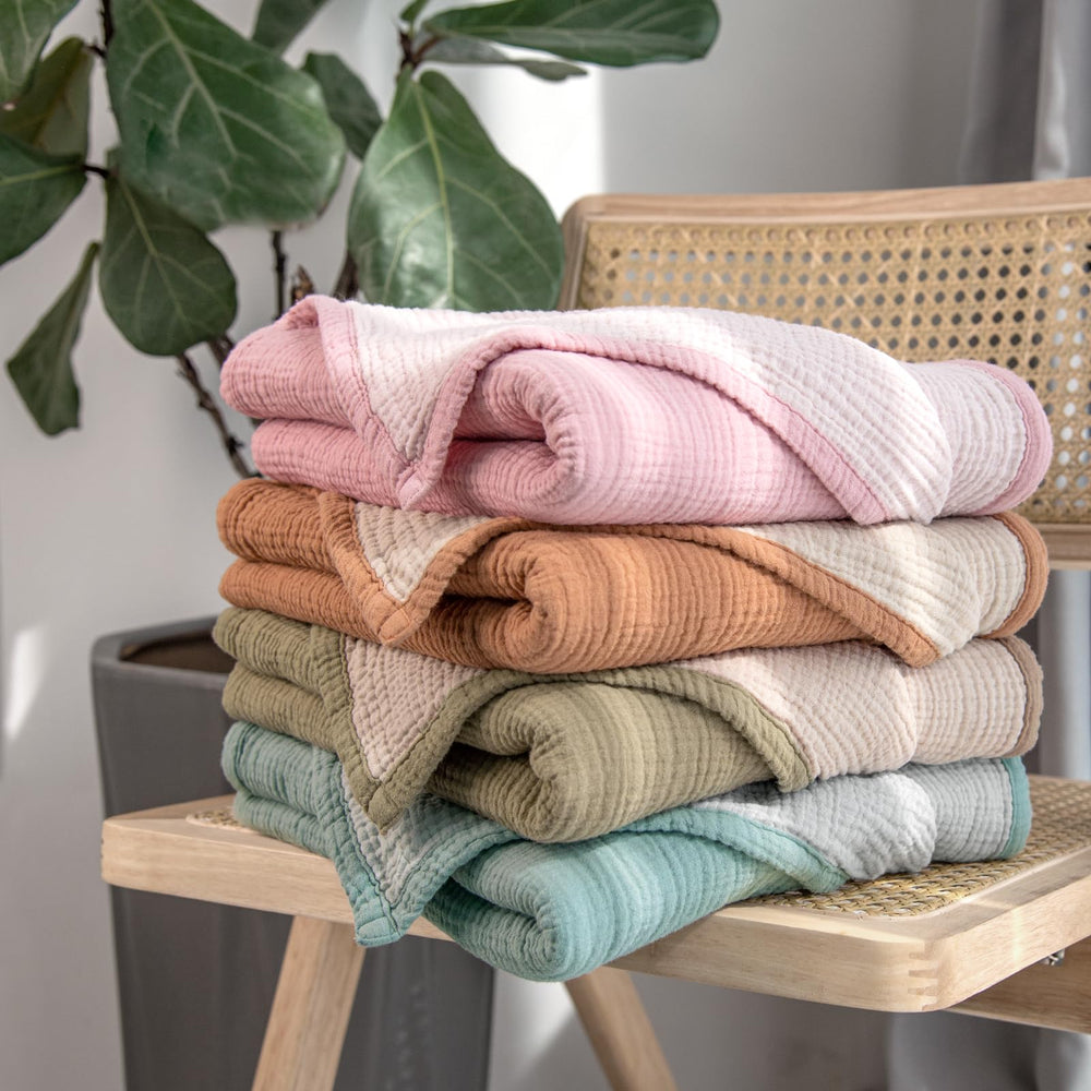 Lulu Moon breathable muslin blanket suitable for warm days