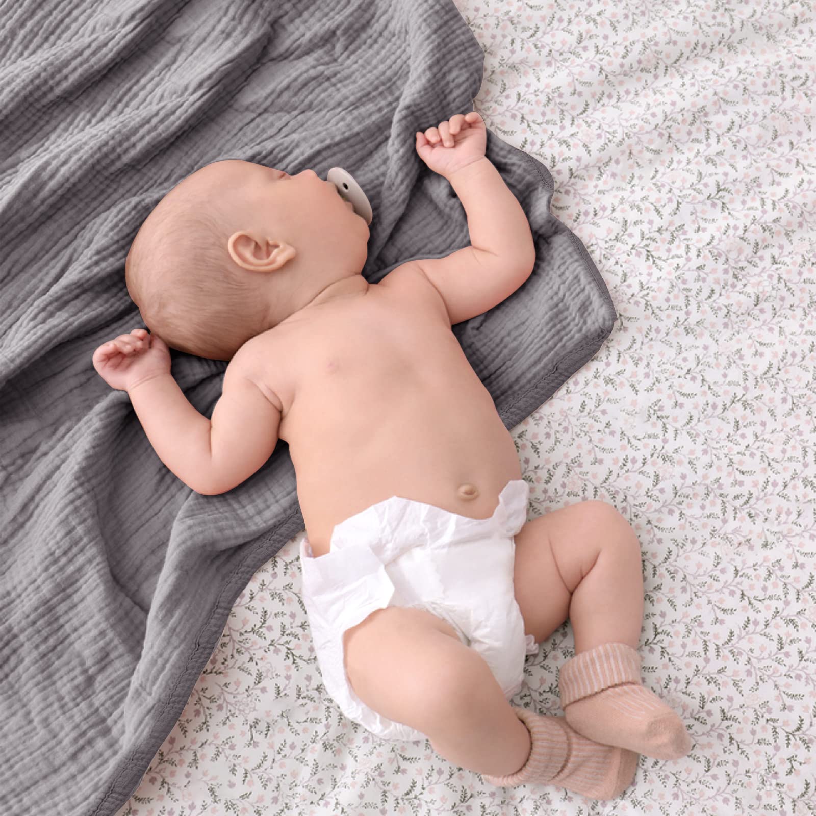 Lulu Moon multiuse blanket suits stroller, car seat, and nap time on the go.