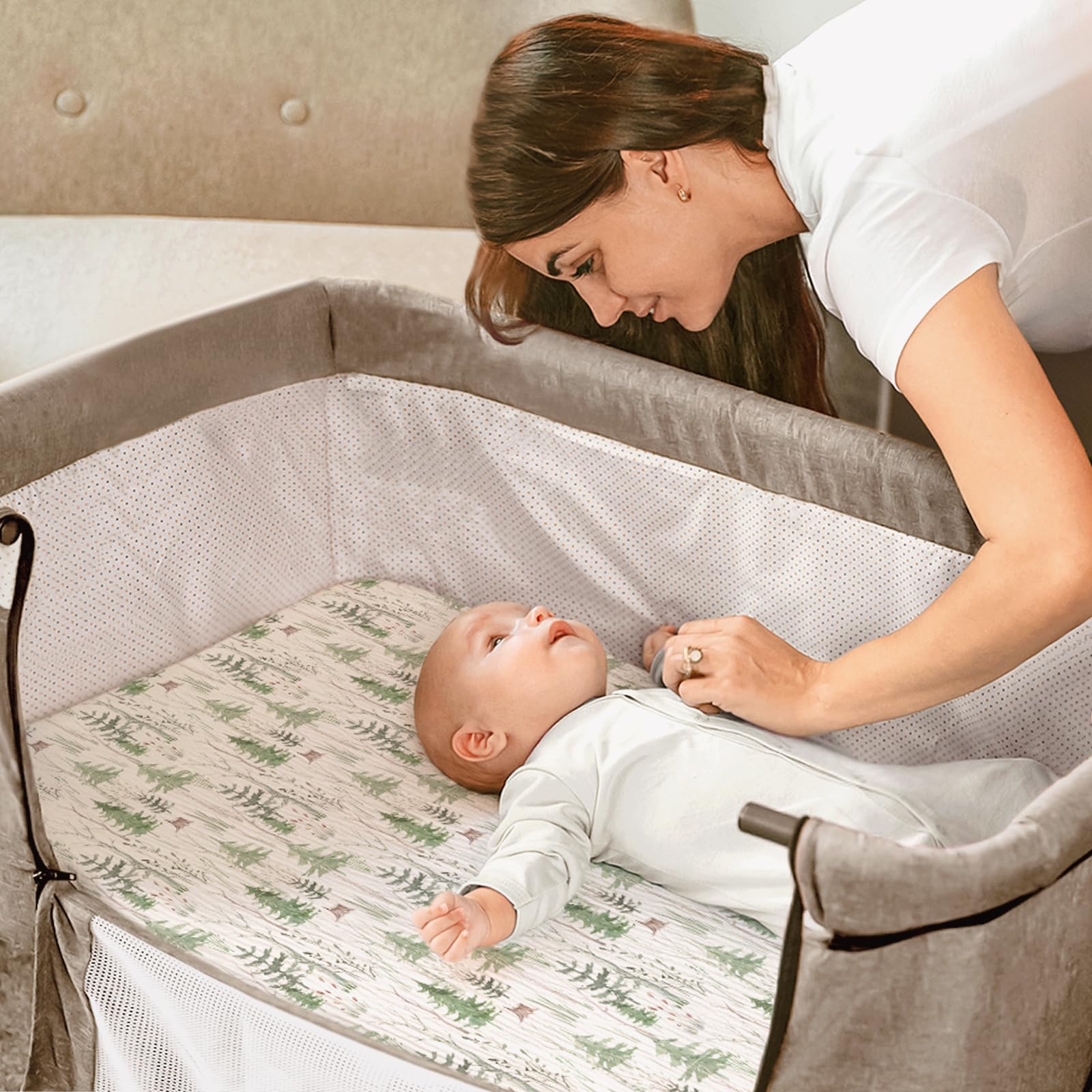 Gift-ready forest packaging for Lulumoon bassinet sheets