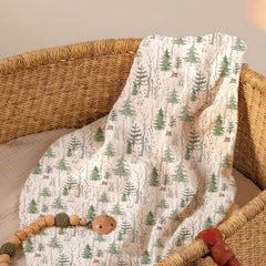 Elastic edging on Lulumoon bassinet sheets holds corners securely