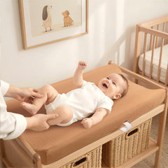 Lulumoon pad cover features 6-inch deep pockets for a stable fit.
