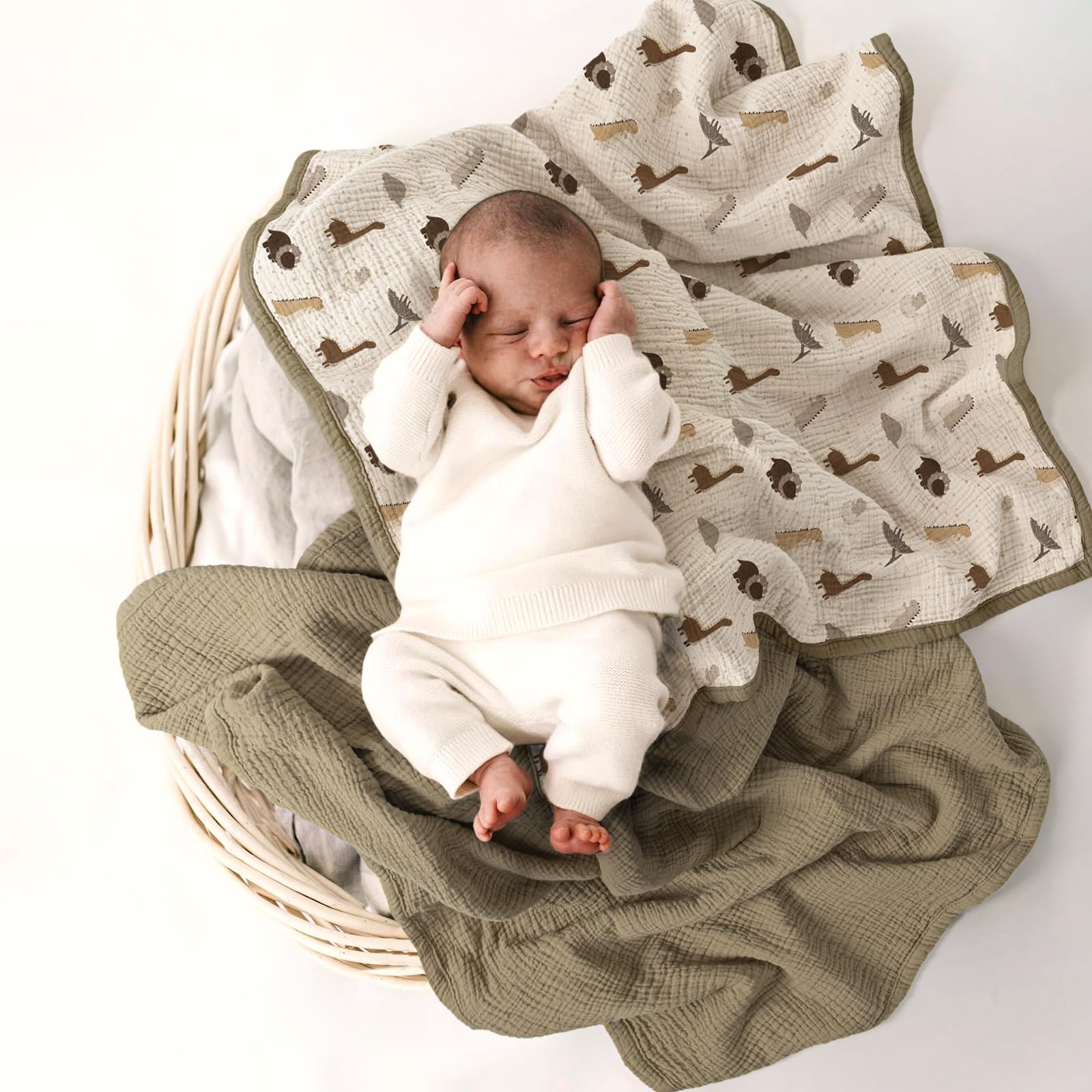 Lulumoon machine washable blanket; easy care for busy families.