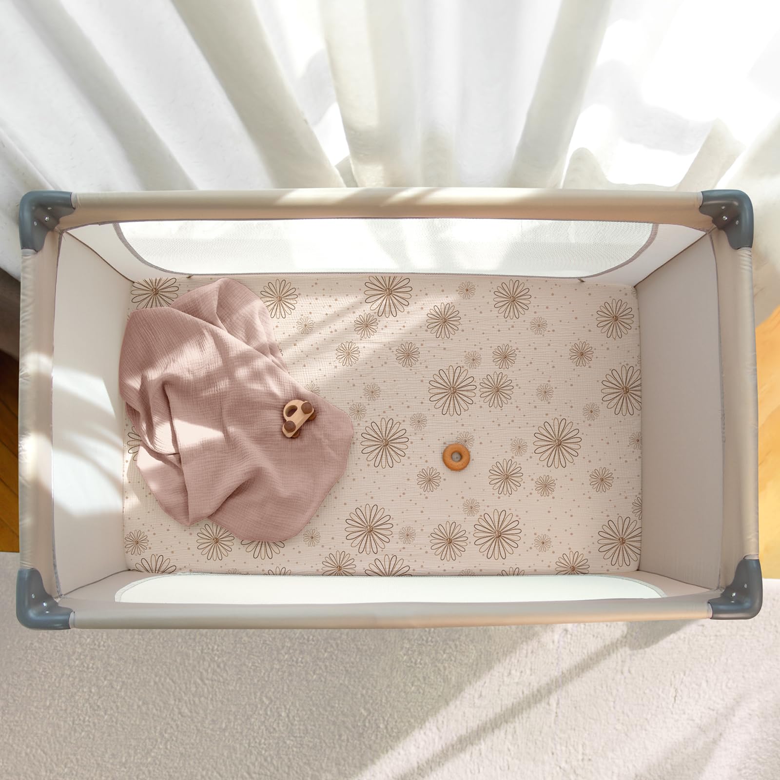 lulumoon machine-washable sheet closeup conveys easy care and durability.