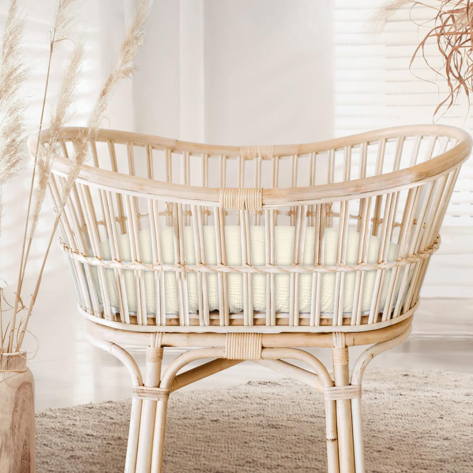 Lulumoon muslin bassinet sheets machine washable for easy care.