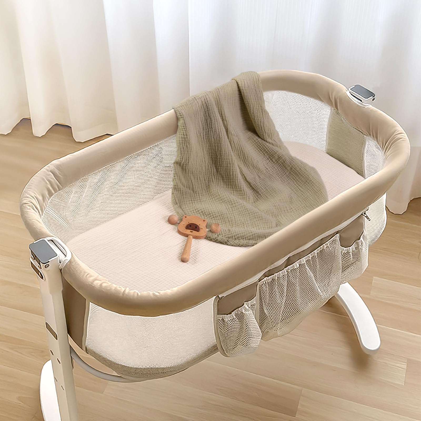 Lulumoon bassinet sheets in neutral color perfect for any nursery.