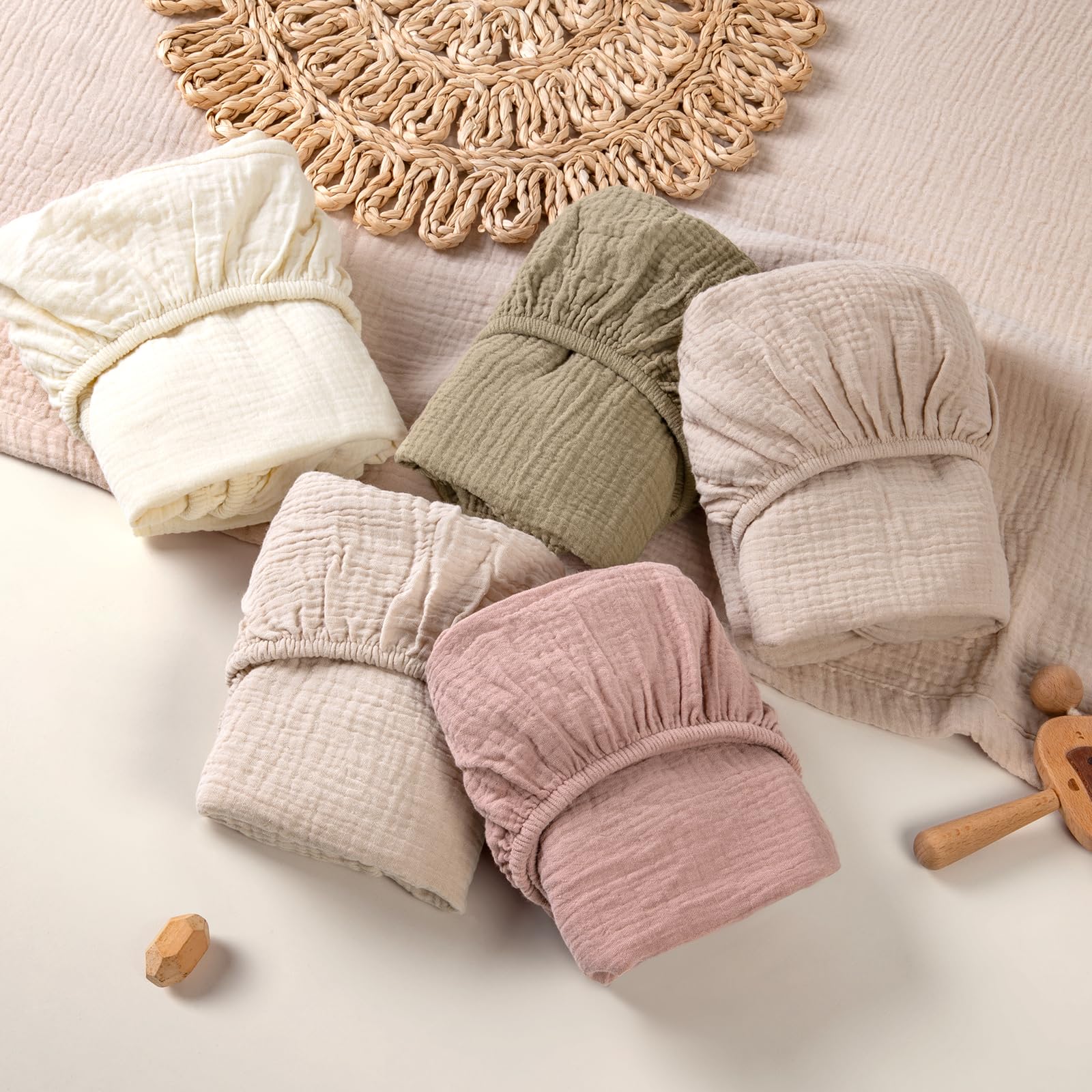 Lulumoon muslin sheets securely fit diverse bedside sleeper brands.