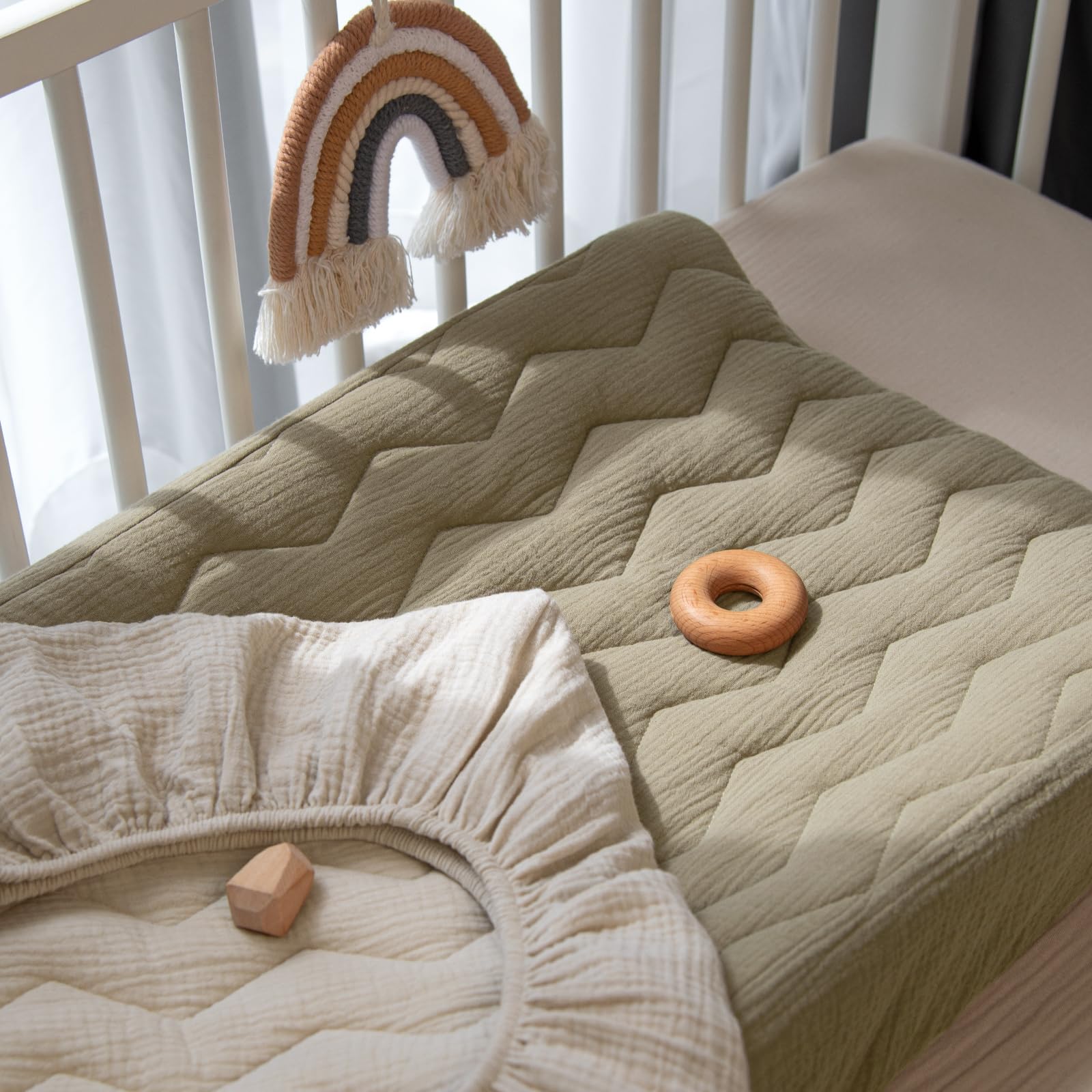 Lulumoon muslin changing pad cover easy care and practical daily use.