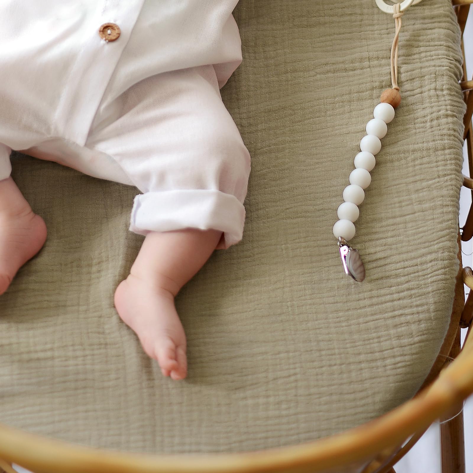 Lulumoon neutral gift packaging for baby showers and newborn welcomes