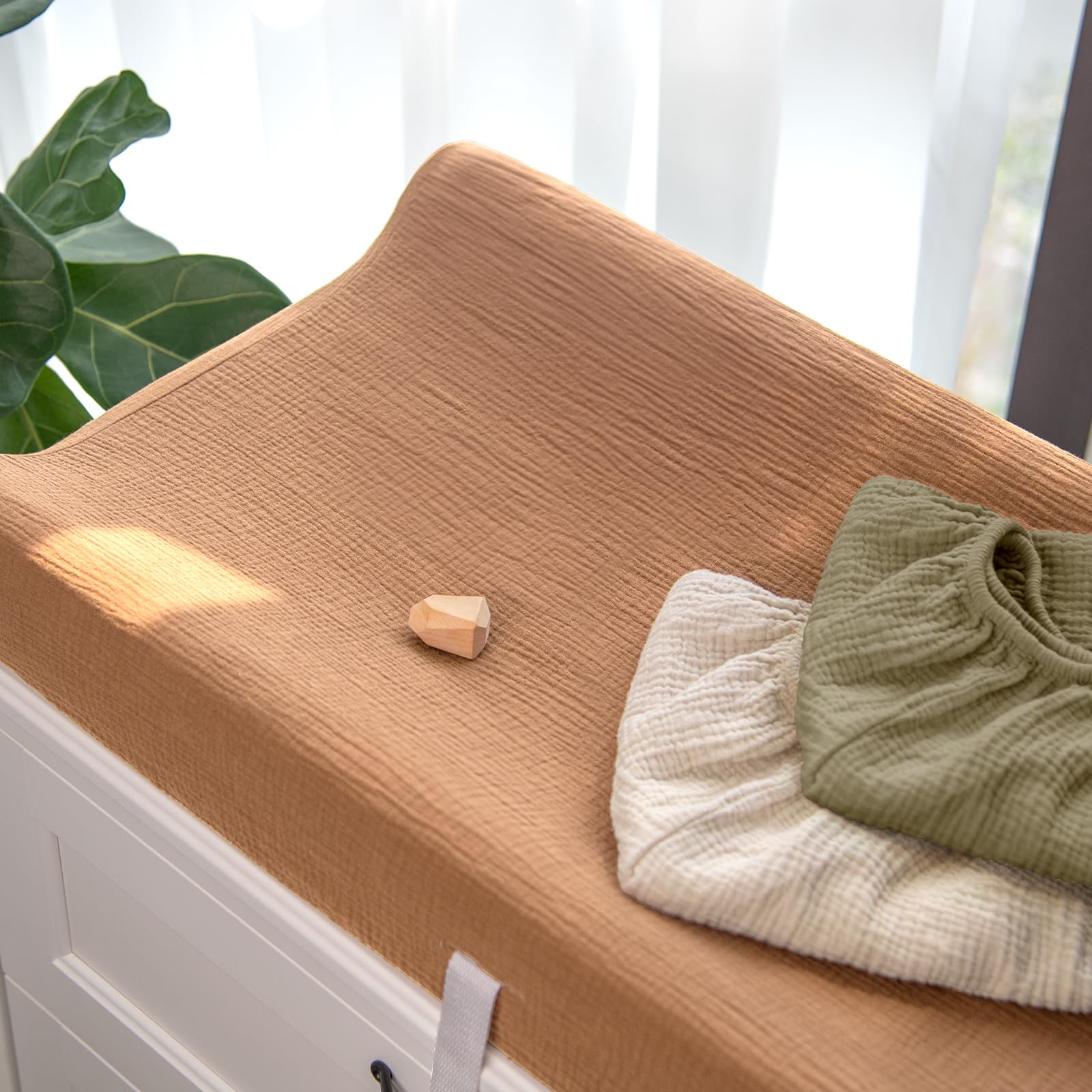 Lulumoon registry gift-ready packaging makes a thoughtful newborn present.