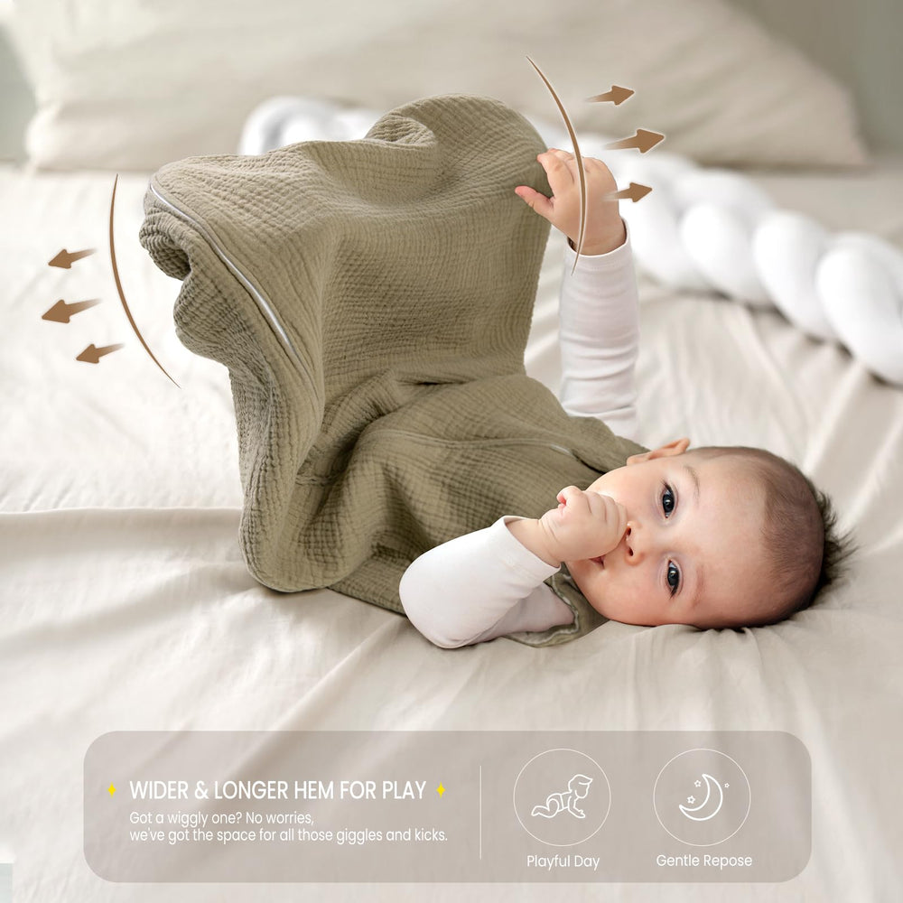 lulumoon Sleep Sack Muslin features shoulder snaps for quick dressing.