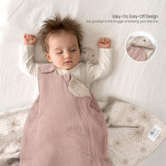 Lulumoon Sleep Sack Muslin with a two-way zipper for easy diaper changes.