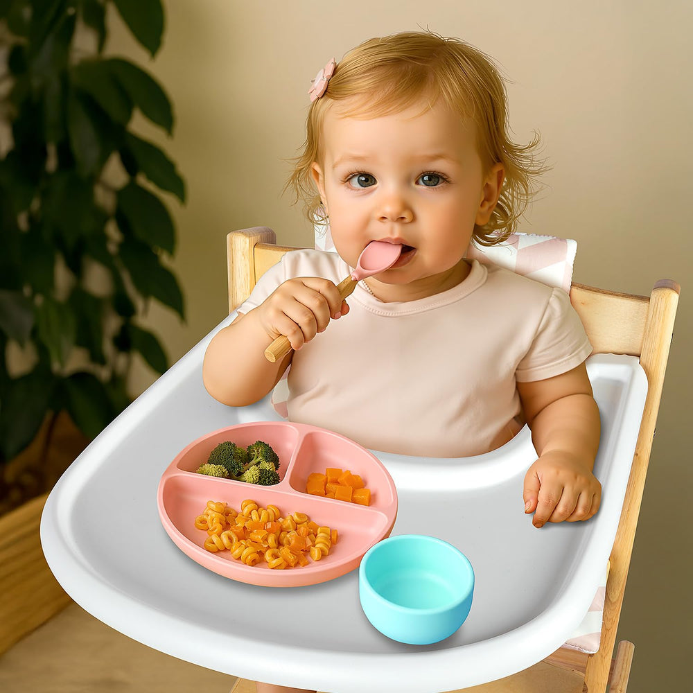 lulunemo waterproof finish keeps the chair clean and family-friendly.