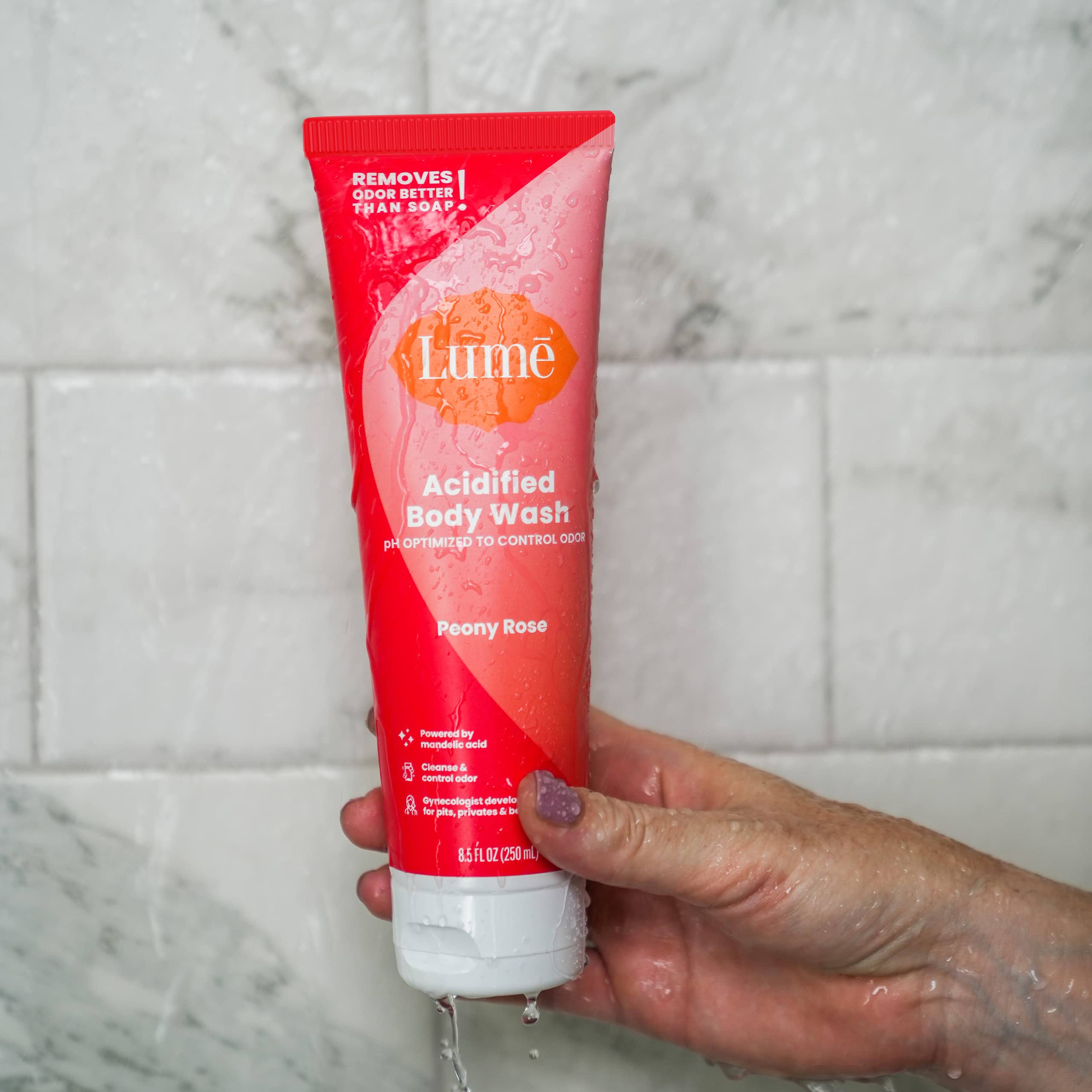 Creamy lather image suggests moisturizing foam during shower.