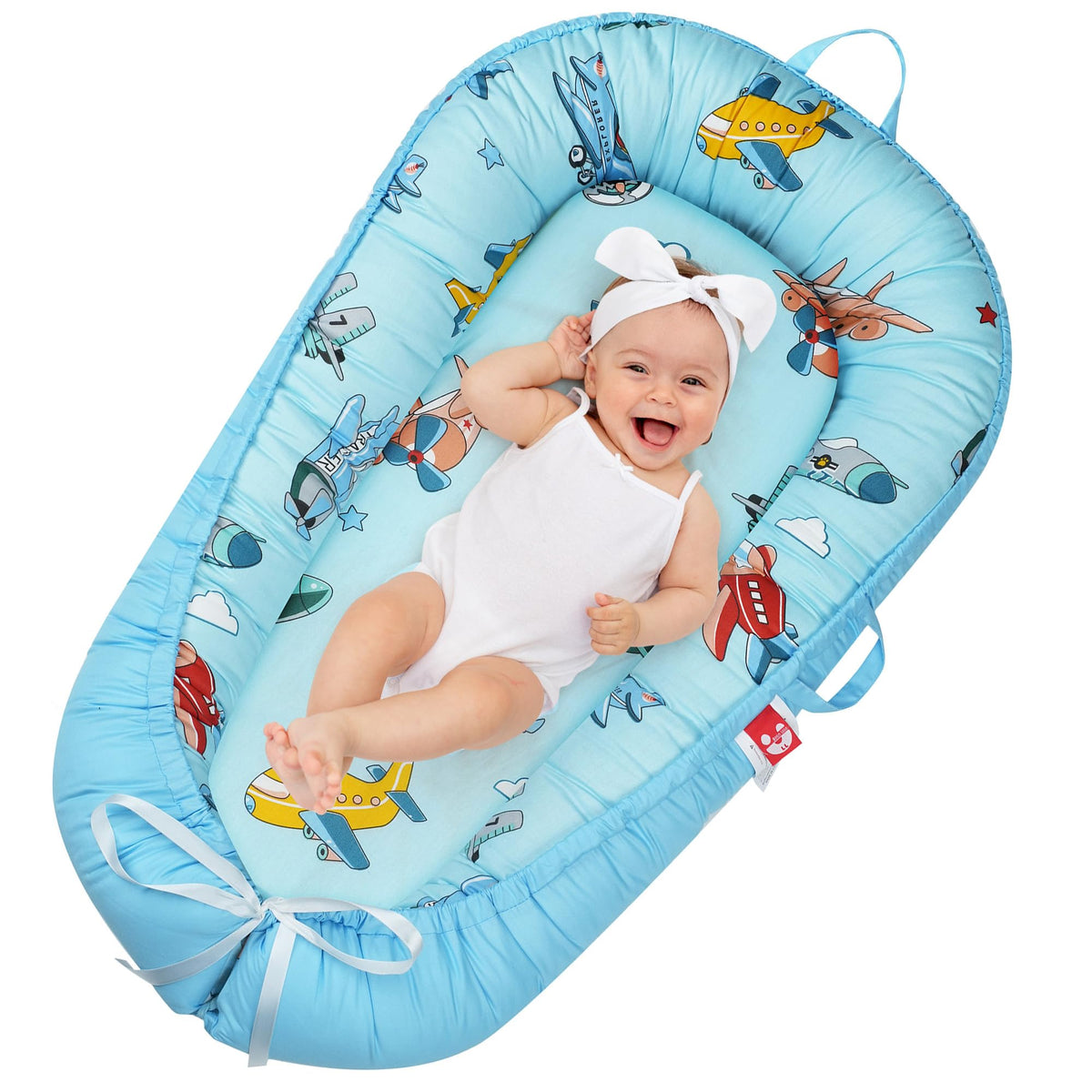 Lurui baby lounger with breathable cover for newborn comfort during floor play