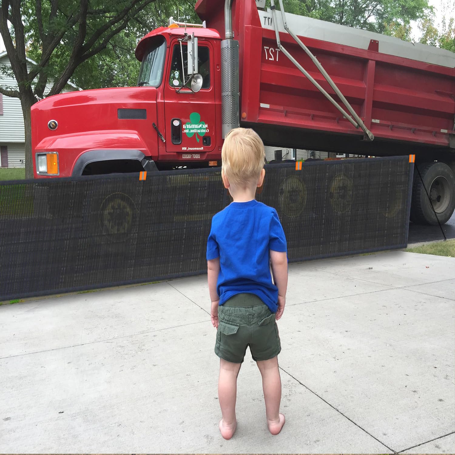 LUTICO gate net is durable for yard and driveway use