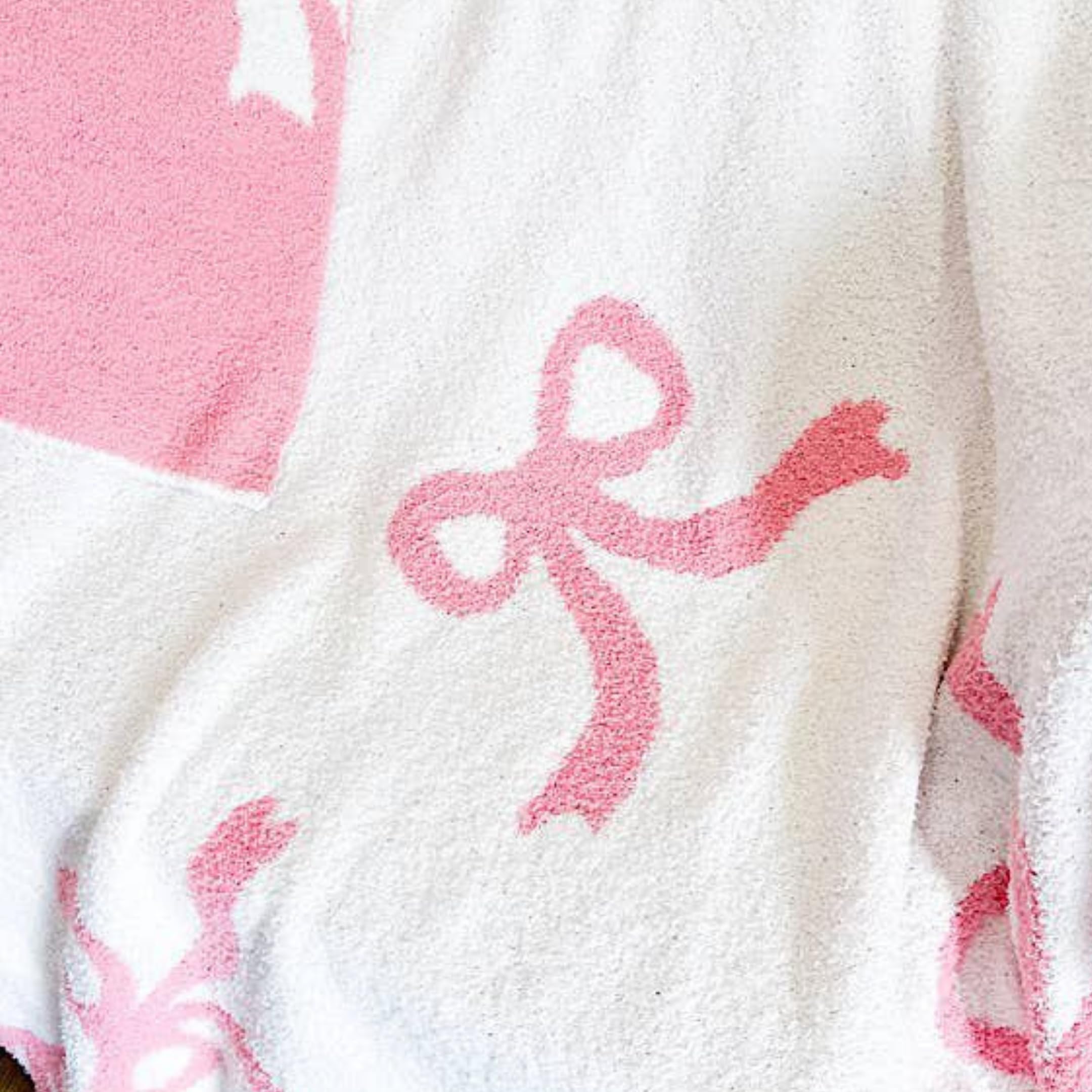 Luxape Bow Blanket 60x50 inches provides comfortable throws for caregivers.