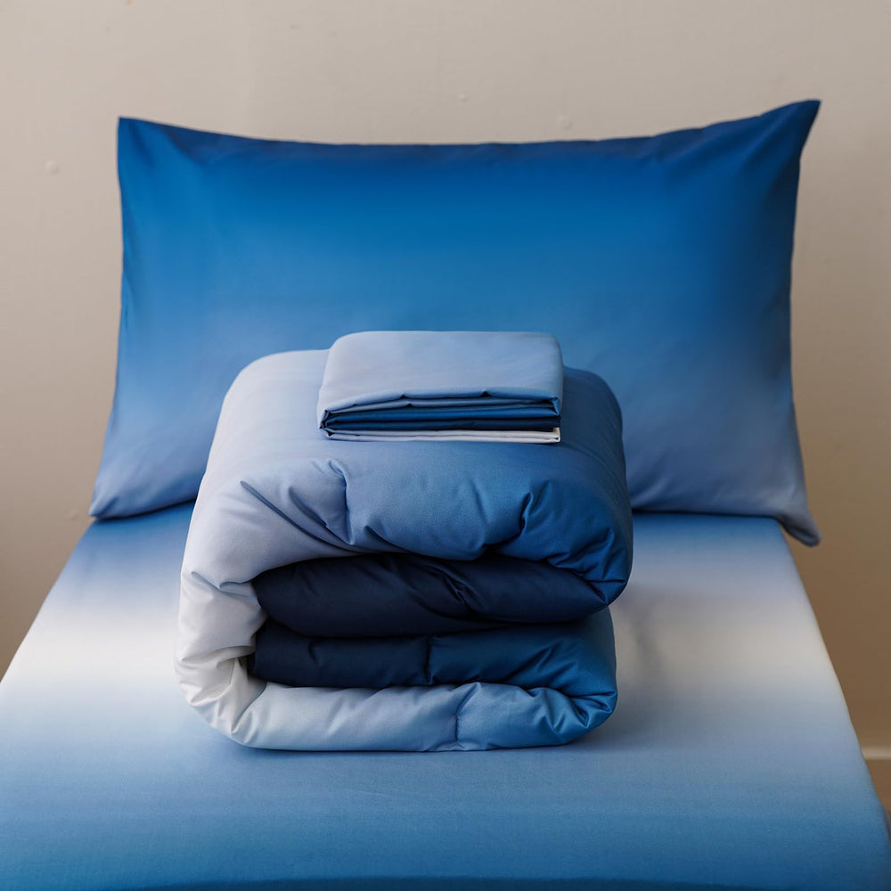Luxlovery packaging and care-ready bedding prepared for quick setup.