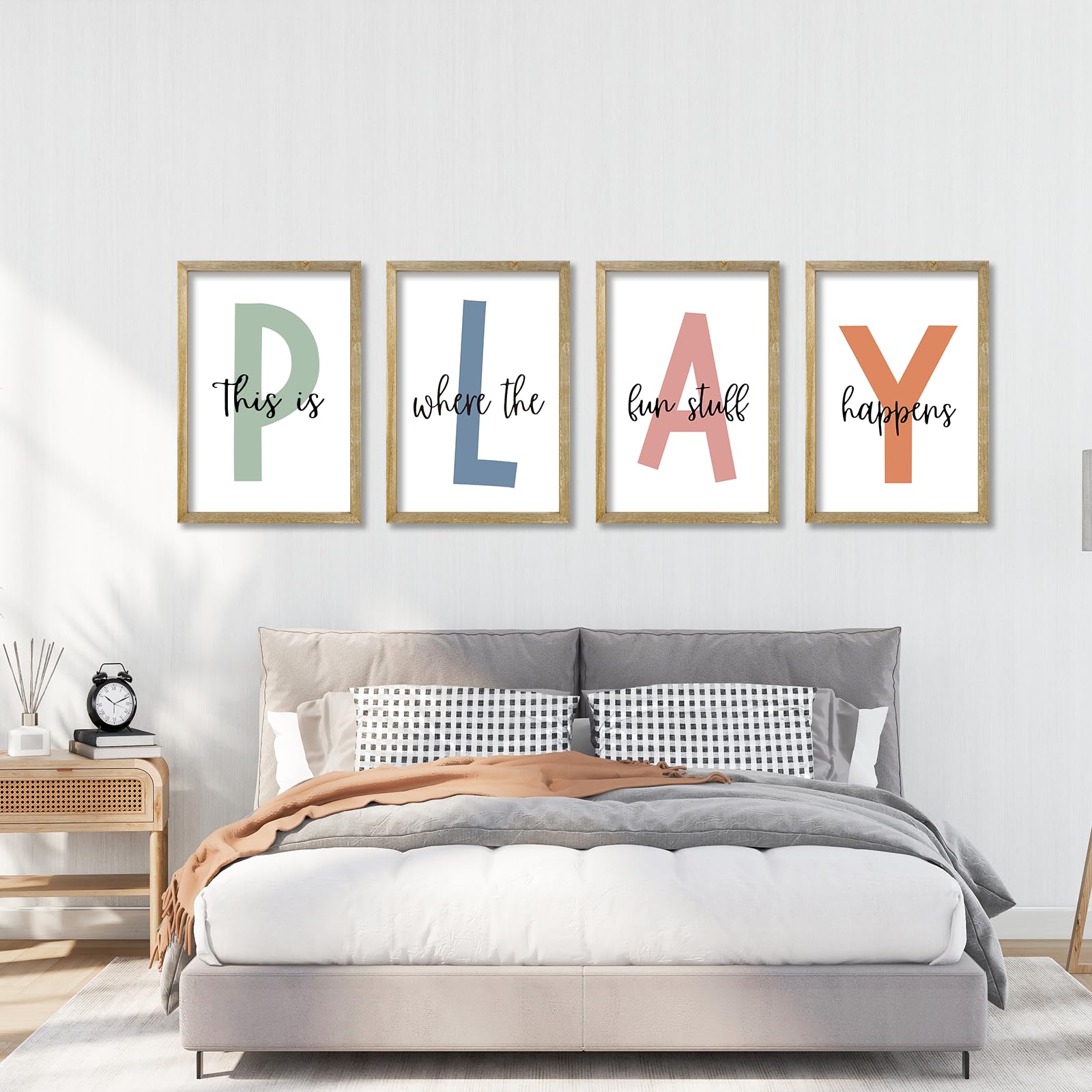 LuZhiQiang set of four wall signs offers versatile room decor for families.
