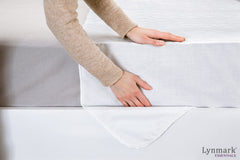 Lynmark 2X waterproof, absorbent bed pad offers reliable protection