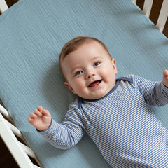 LYRICHOM BABY muslin sheet soft-touch fabric promotes gentle skin contact.