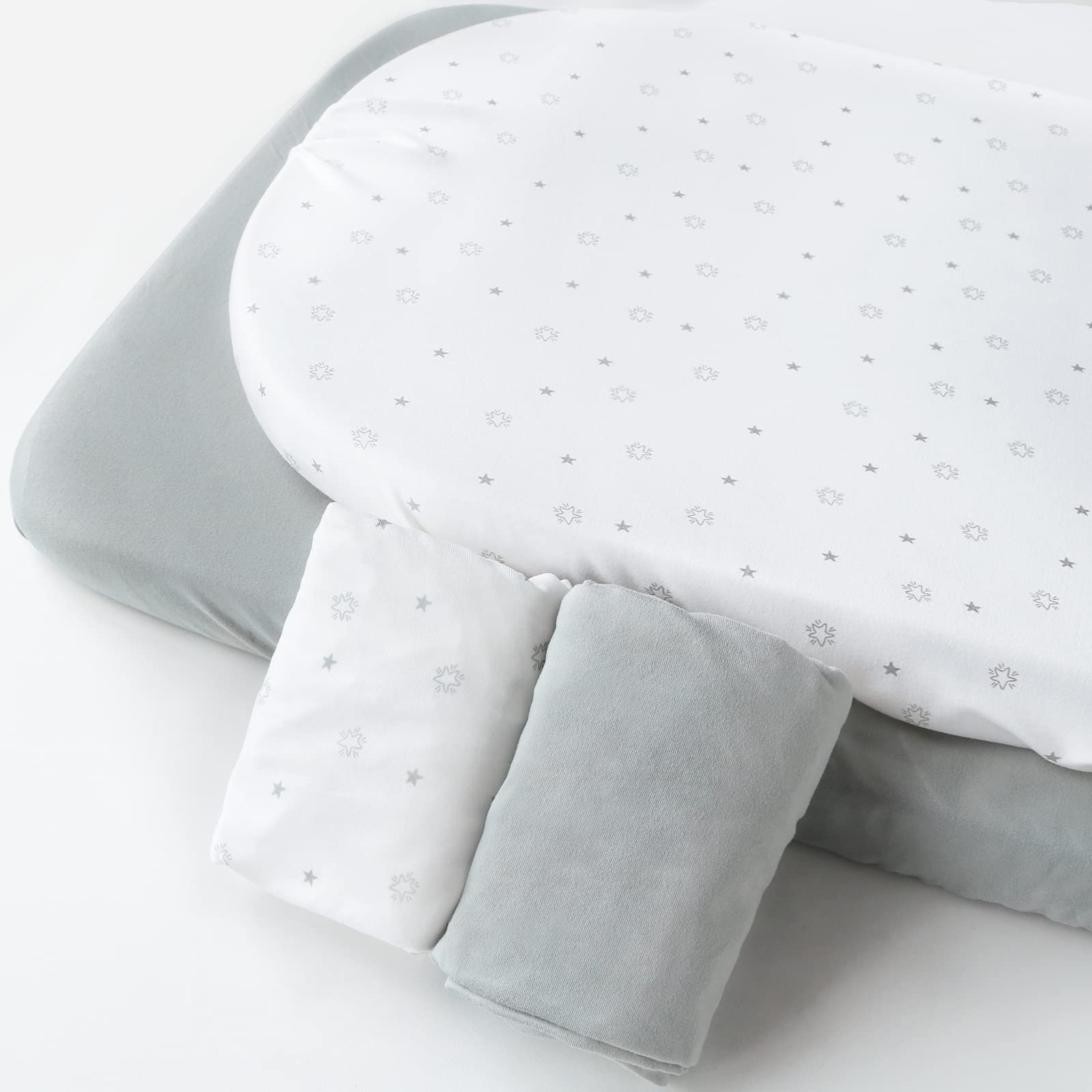 Machine-washable design makes laundry quick and color stays vibrant.