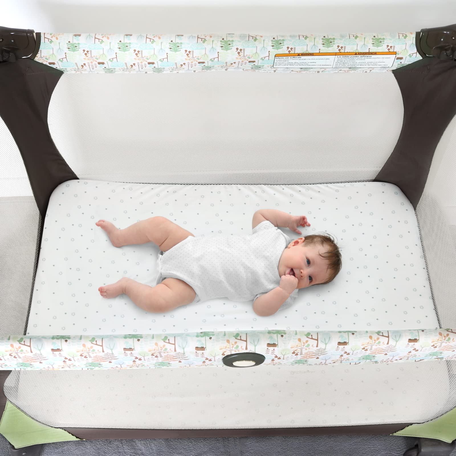 Magik & Kover deep-pocket design ensures snug, secure fit on playards