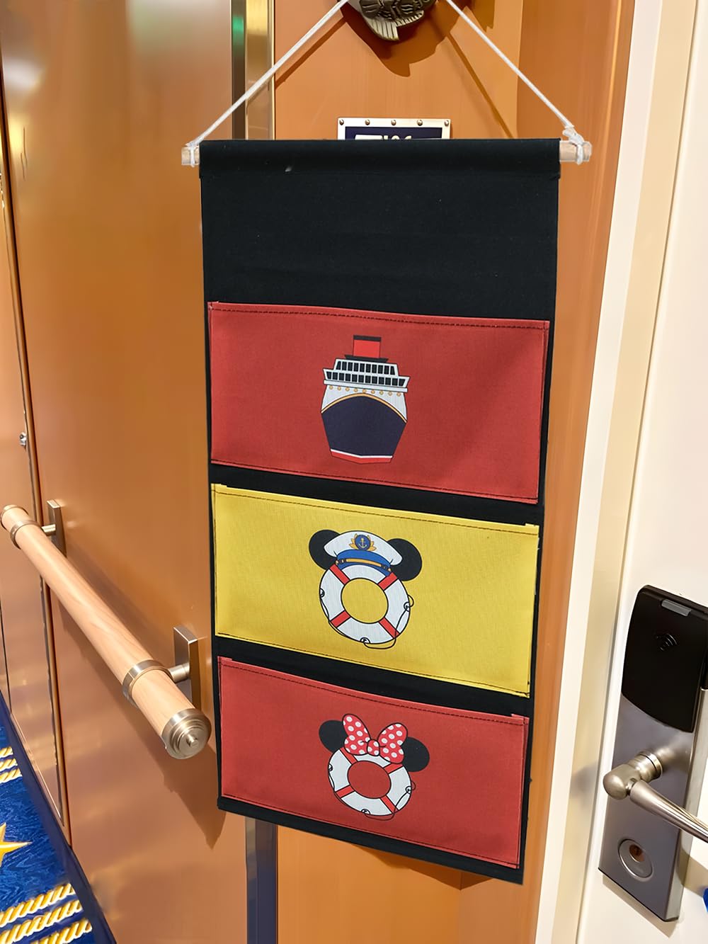 Magopera pre-cruise-diy décor pocket, customizable with family names.