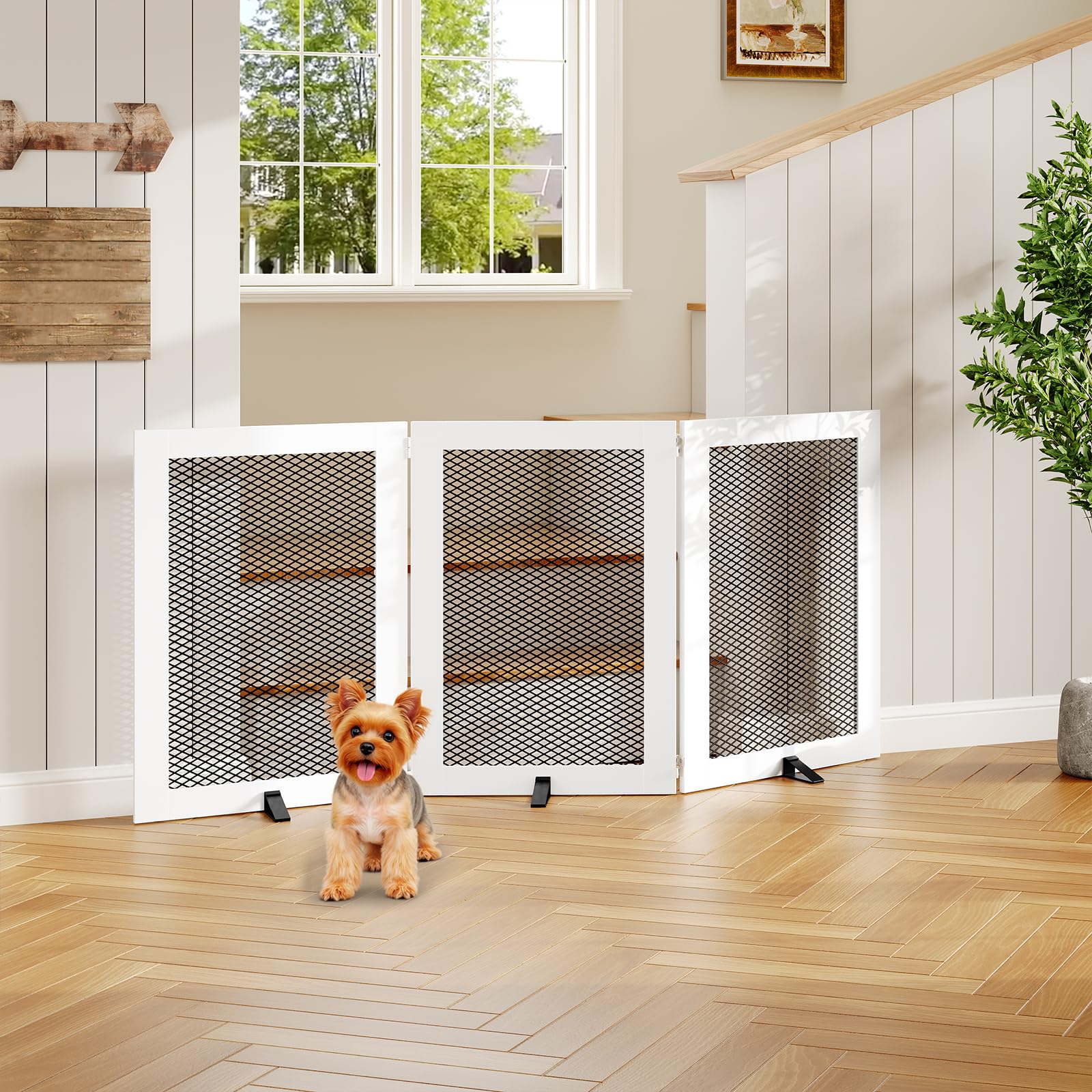 MAHANCRIS freestanding dog gate assembly demonstrates quick setup and stable freestanding design