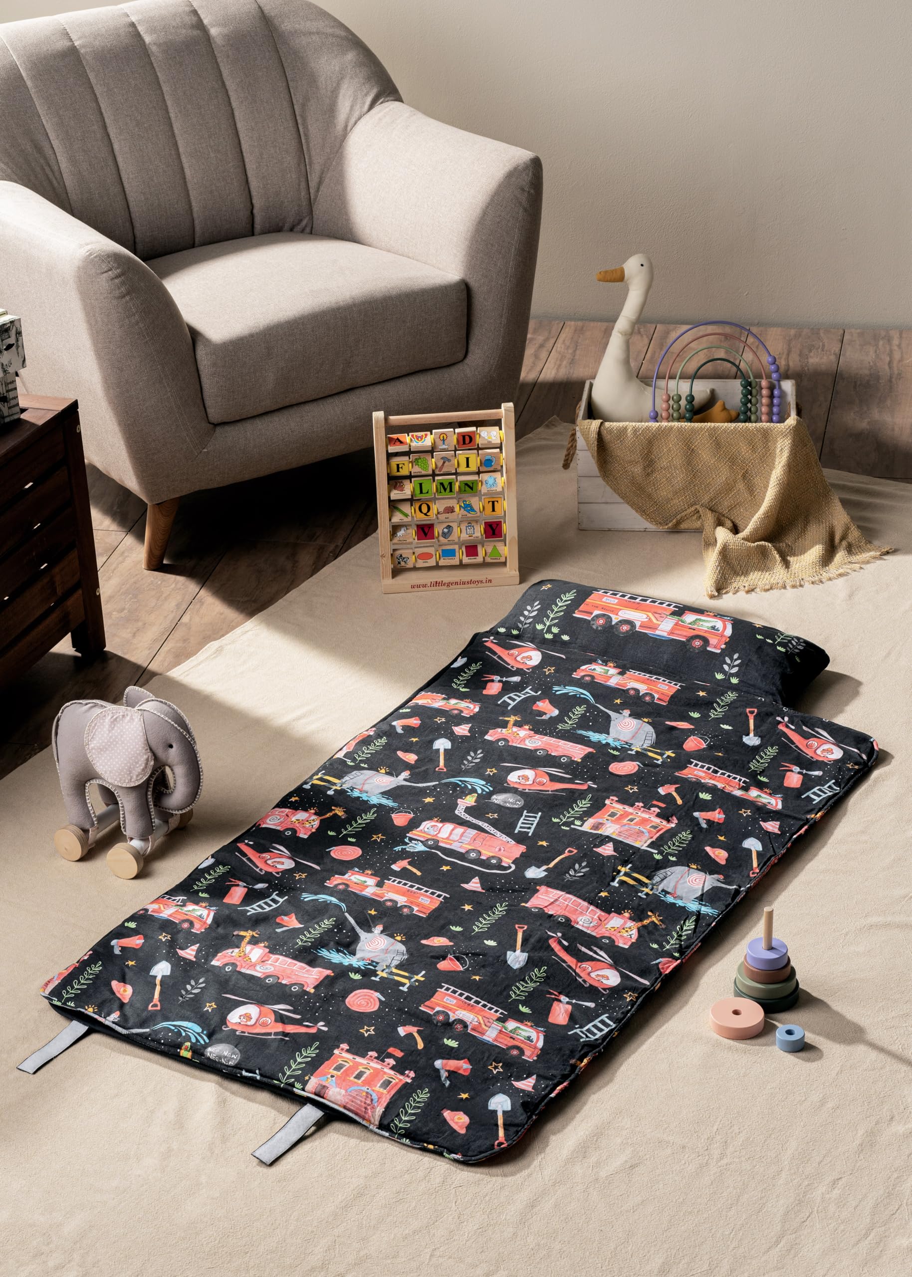 Maison d'Hermine nap mat machine-washable cotton for simple care.