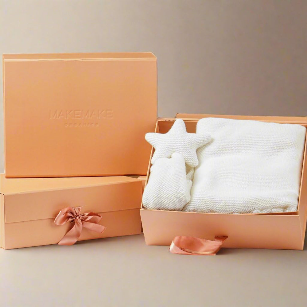 GOTS-certified organic cotton fabric used in MakeMake Organics set.