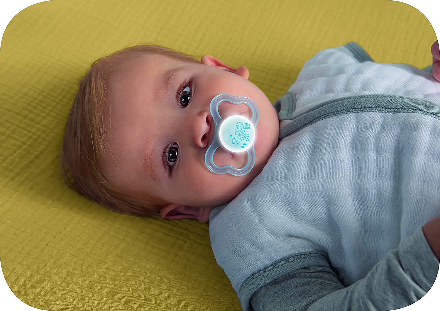 Symmetrical orthodontic nipple from MAM supports comfortable latch