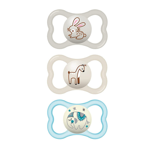 MAM Air shield with large air holes for breathable comfort on sensitive skin.