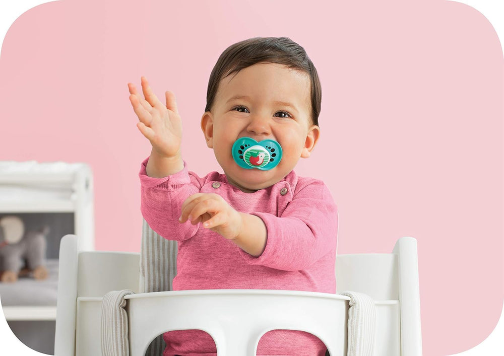 Symmetrical orthodontic nipple design promotes comfortable baby oral placement.