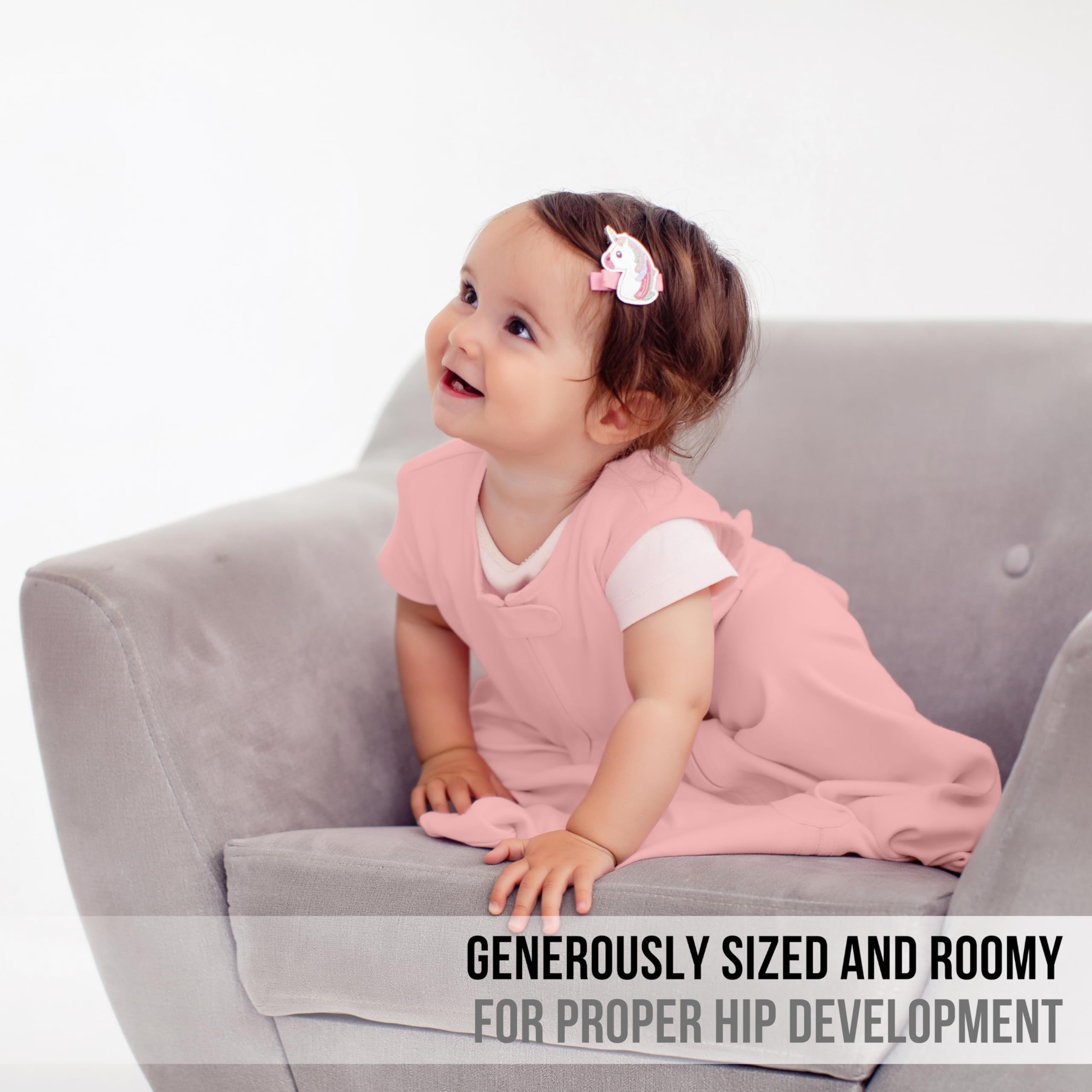 Top zipper detail on Mama Cheetah Sleep Sack enables easy dressing and quick changes.