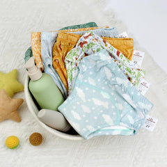 Mama Koala waistband image emphasizes gentle elastic waist for easy pull up and down.
