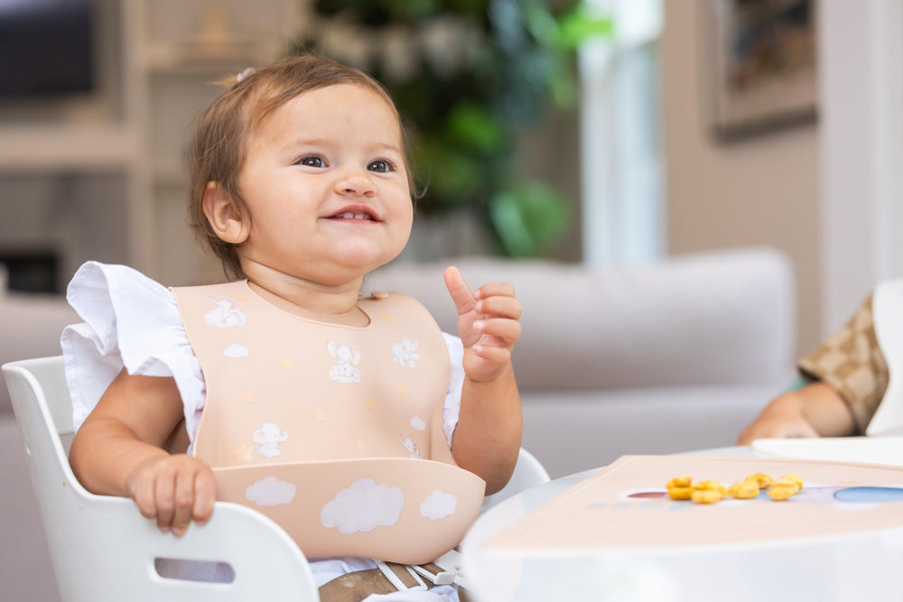 Mamabears roll and store design makes on the go feeding easy