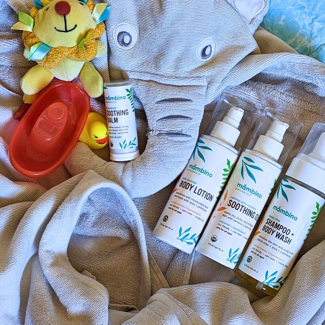 Mambino Organics Soothing Baby Oil with safflower for lightweight hydration after bath
