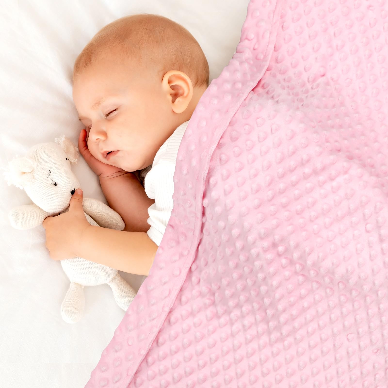 Man Fai Sky pink blanket is easy to wash and care for.