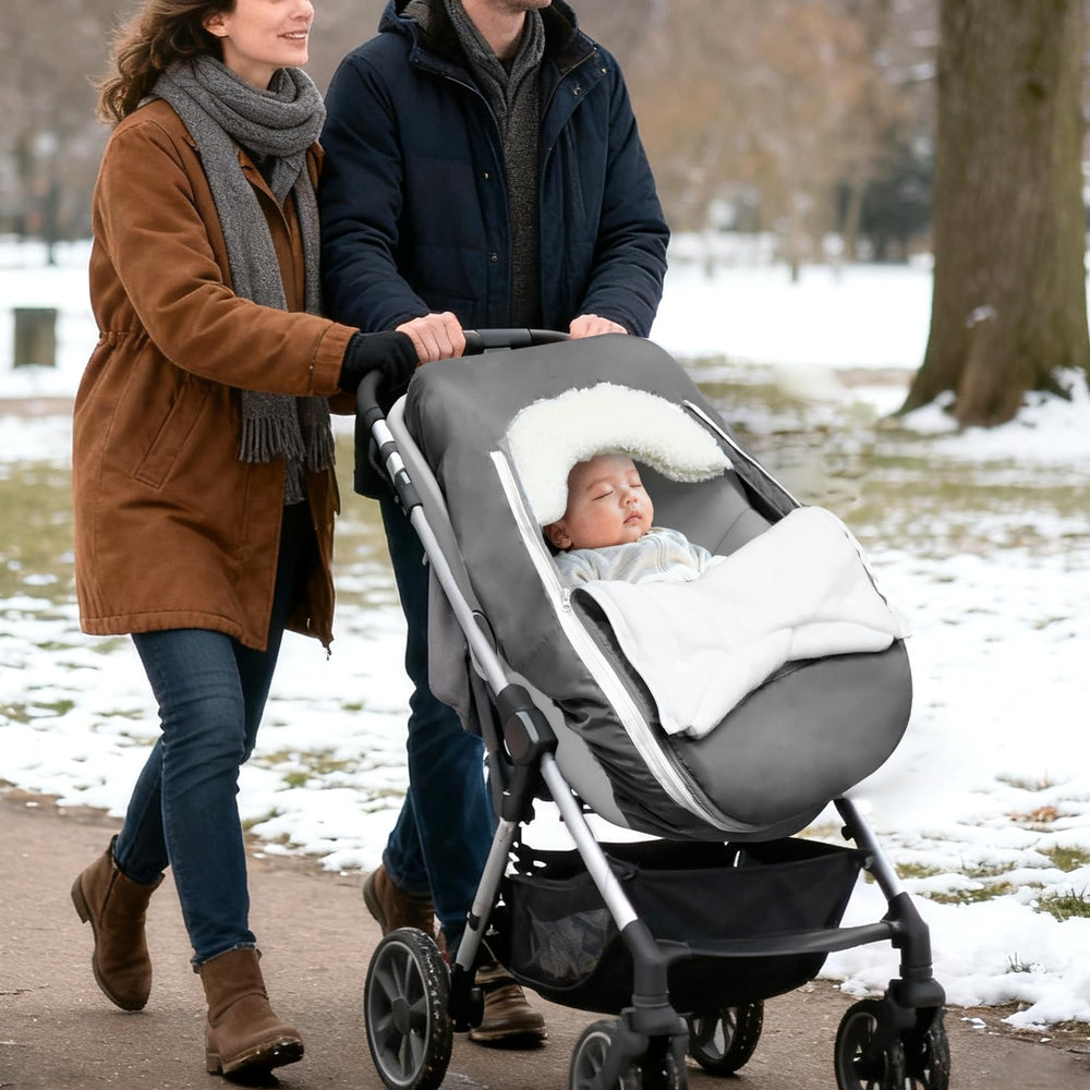Man Fai Sky lightweight, portable cover fits most car seats.